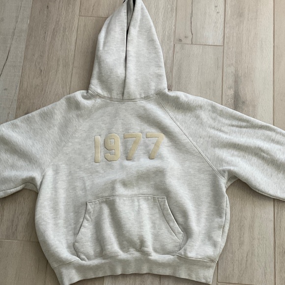 Essentials Fear of God Gray Hoodie with 1977 Embroidery - Picture 1 of 6